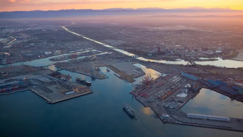 Annual container traffic increased 7% in early 2015 at the Port of Long Beach Photo: Port of Long Beach