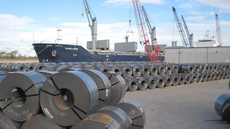 Tight knit: Great Lakes' ports are considering a supra-ports authority. Credit: Ports of Indiana