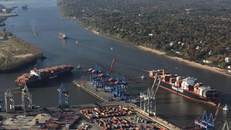 Hamburg prides itself on being a green port and is promoting cleaner ships. Credit: HHM Lindner.