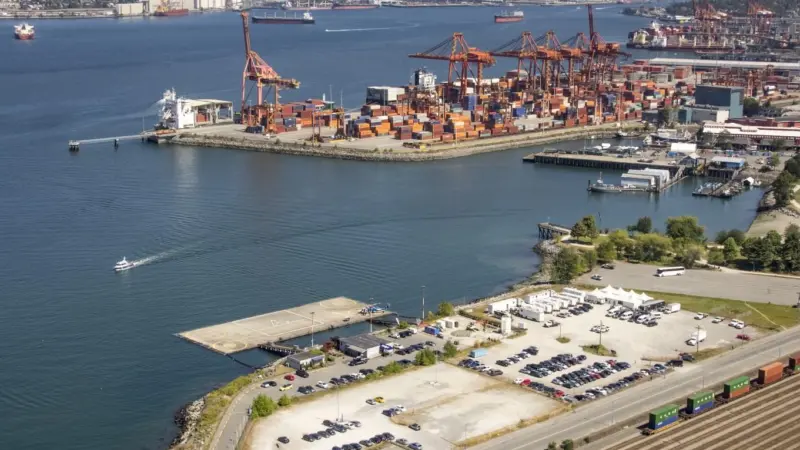 Falling: lower volumes in Canada reflect a slackening world trade outlook. Credit: Ross G. Strachan