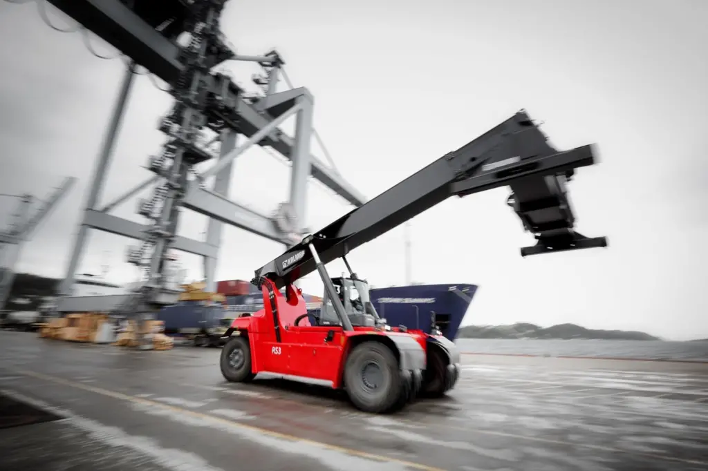 Increased uptime: Kalmar’s Gloria reachstackers help improve efficiency and productivity