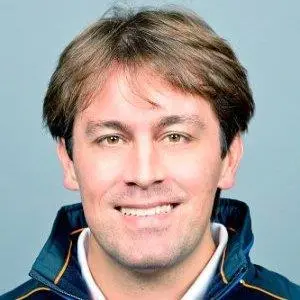 Oscar Pernia, Navis