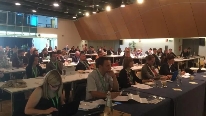 00_100683_Conference-2016