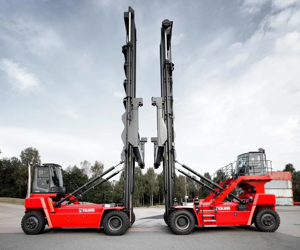 WienCont Container Terminal has ordered three  Kalmar twin lift capability empty container handlers.