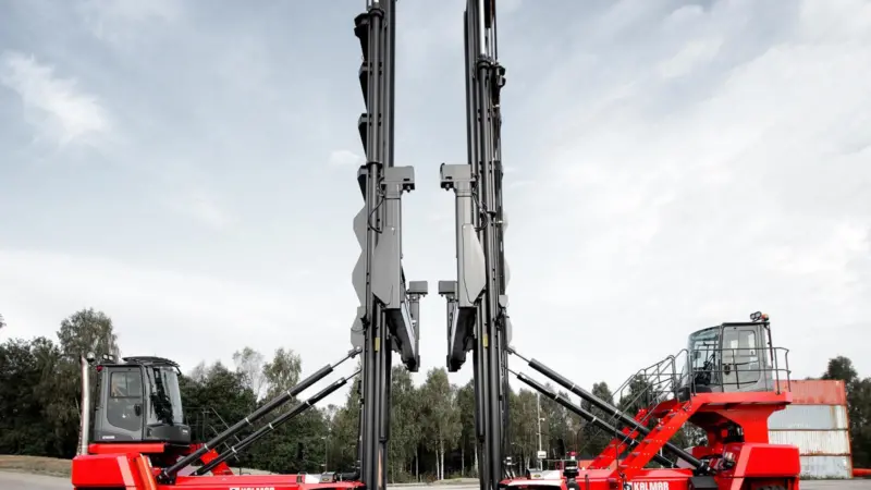 WienCont Container Terminal has ordered three  Kalmar twin lift capability empty container handlers.