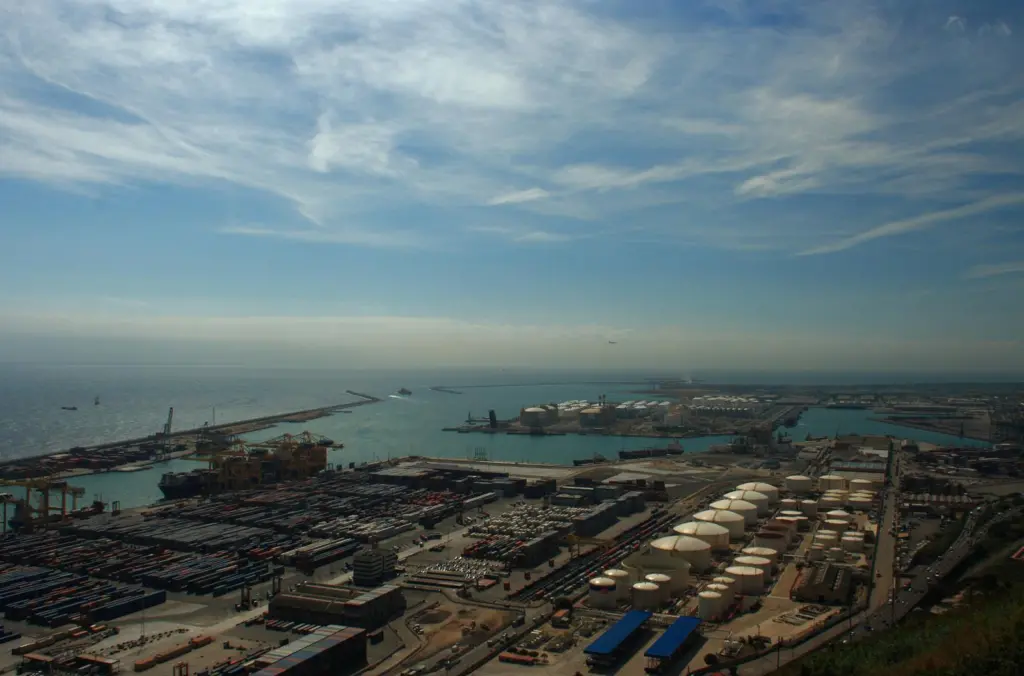 Costs: Spain is being fined €134,000 per day for its port labour violations. Credit: dmytrok