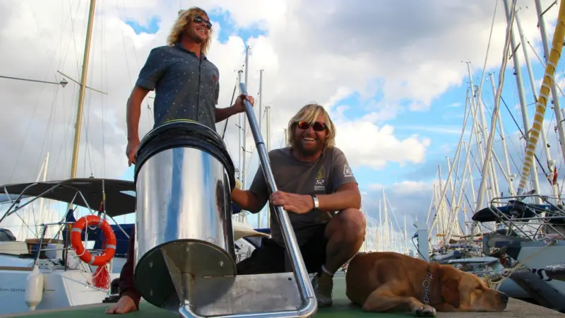 Seabin is a floating rubbish bin that can be located in the water at marinas, docks, yacht clubs