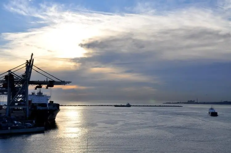 Port traffic in Uruguay varied between ports and commodities. Credit: Victor.