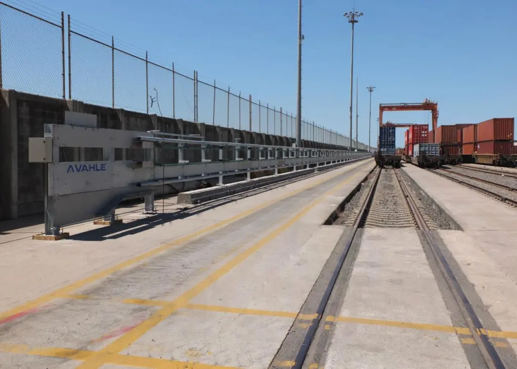 VAHLE was awarded the first contract to electrify ten container blocks of the terminal back in 2011