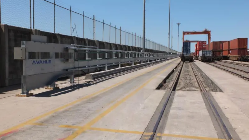 VAHLE was awarded the first contract to electrify ten container blocks of the terminal back in 2011