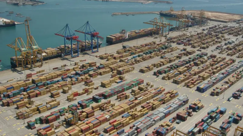 Multi-move: Noatum Container Terminal Valencia handles 40 intermodal trains per week