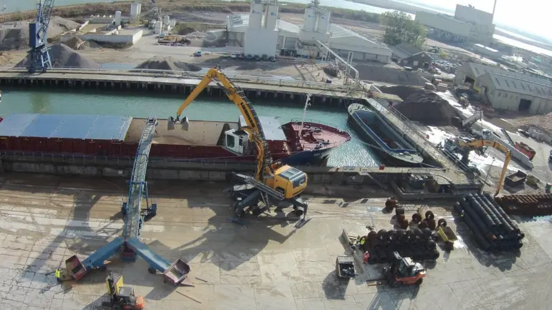 The Liebherr LH 120 M in operation at Ridham Sea Terminal