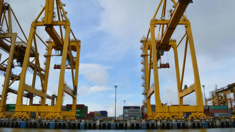 Improvements will include deepening of the access to the port of Buenaventura. Credit: Ececho I. Coello.
