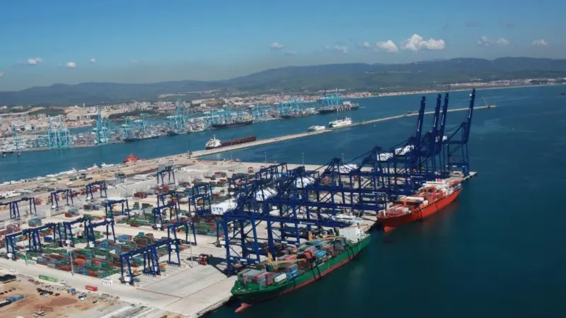 Port of Algeciras has put back the deadline for bids for its third container terminal.