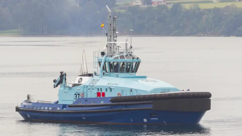 DUX tug