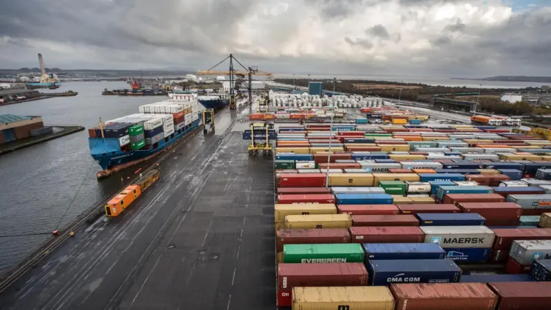 The Port of Grangemouth has ordered a new multimillion pound ship-to-shore container crane from Liebherr