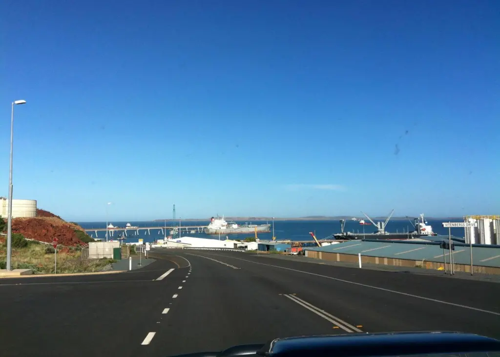 Logistics company Toll is completing the purchase of the Dampier Supply Base in Western Australia from MMA Offshore.