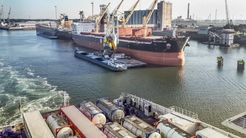 Mis-match: Disjointed planning can create the risk of conflicting port authority and terminal operator continuity plans. Credit: Dave Collier