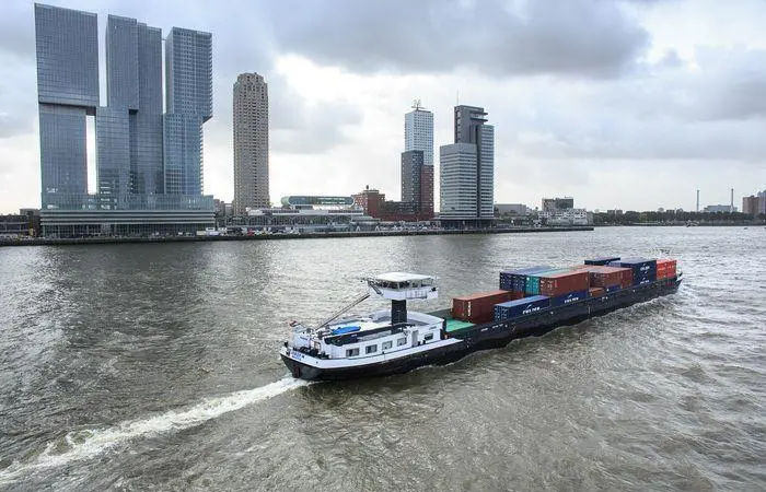 Some or Europe’s largest seaports already use inland waterways to tackle increasing congestion and the lack of rail capacity, including Rotterdam