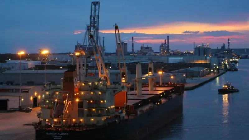 Georgia Ports Authority is is investing in LED lighting to reduce energy costs and improve environmental footprint