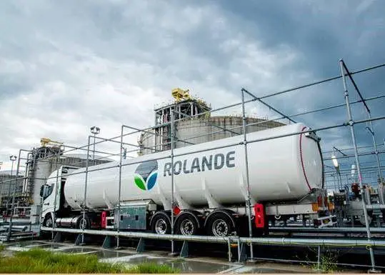 For Gate Terminal, transporting the fuel by LNG fuelled truck is a first