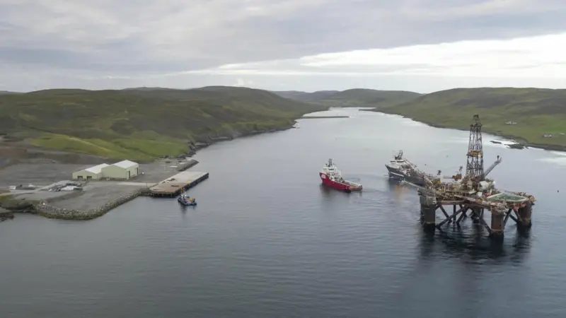 The Buchan Alpha decommissioning project is being managed by Veolia and Peterson at the Dales Voe site owned by Lerwick Port Authority