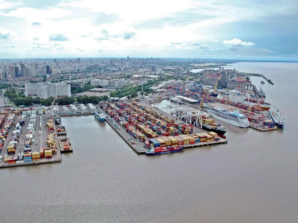 Mixed outlook: at Buenos Aires only two of the five terminals are doing well. Credit: Puerto Buenos Aires