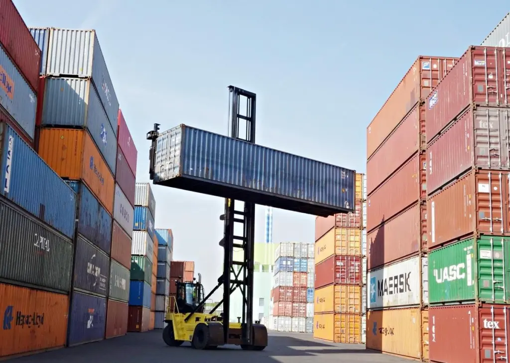 Hyster empty container handler