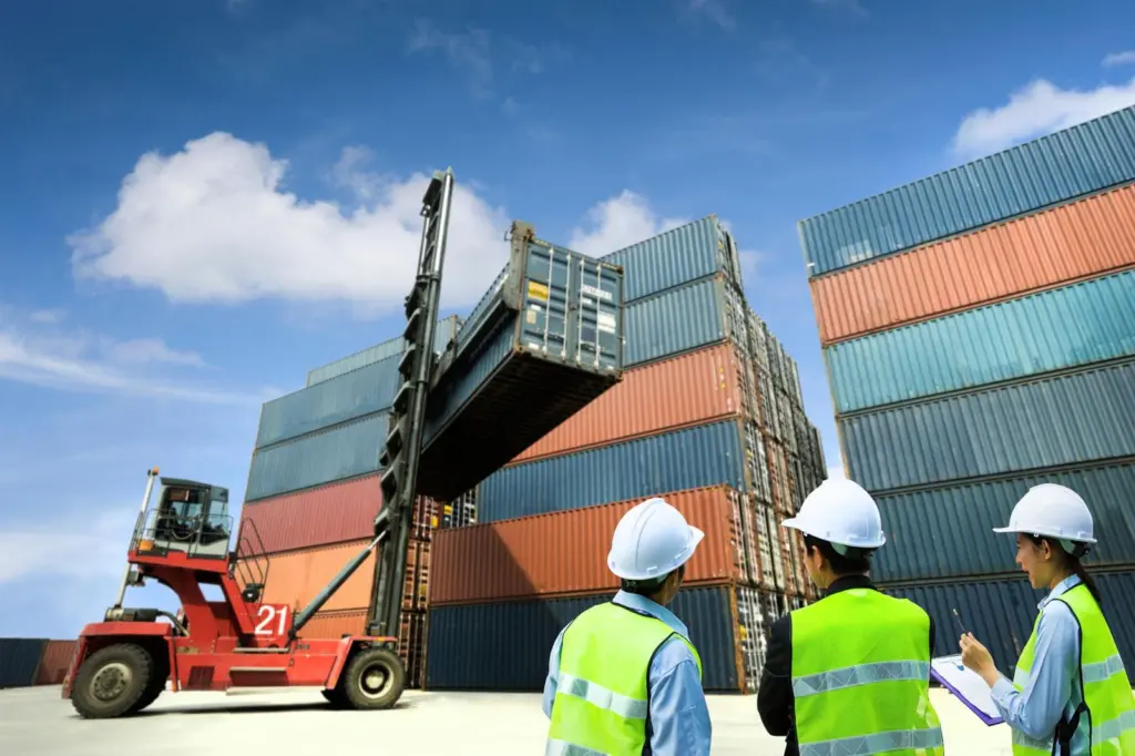 Support: ports can leverage their own acumen, experience and resources to nurture startups