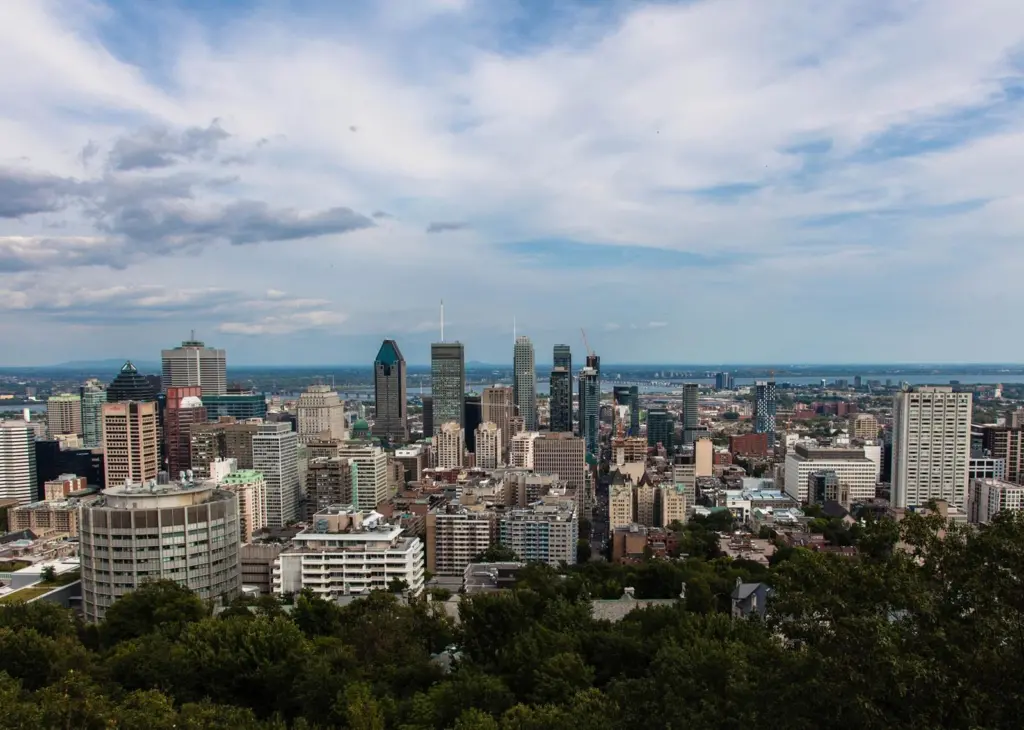 The port joins about a hundred private partners already active in the greening of private and institutional lands in the city of Montréal (image is of the city) Photo: Hubert Figuière/flickr/CC BY-SA 2.0
