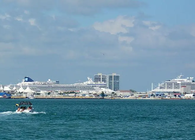 A boycott by independent owner-operator drivers in protest at slow turn times at POMTOC ended last week (image is of PortMiami) Photo: Don Ramey Logan/flickr/CC BY 4.0