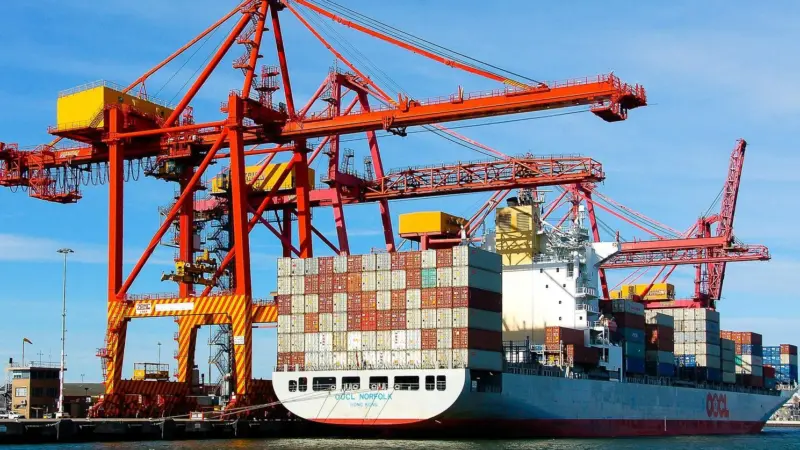 The ALC has called for police to enforce the Supreme Court of Victoria’s orders and ensure that legitimate business activities can resume at the Port of Melbourne Photo: Chris Phutully/flickr/CC BY 2.0