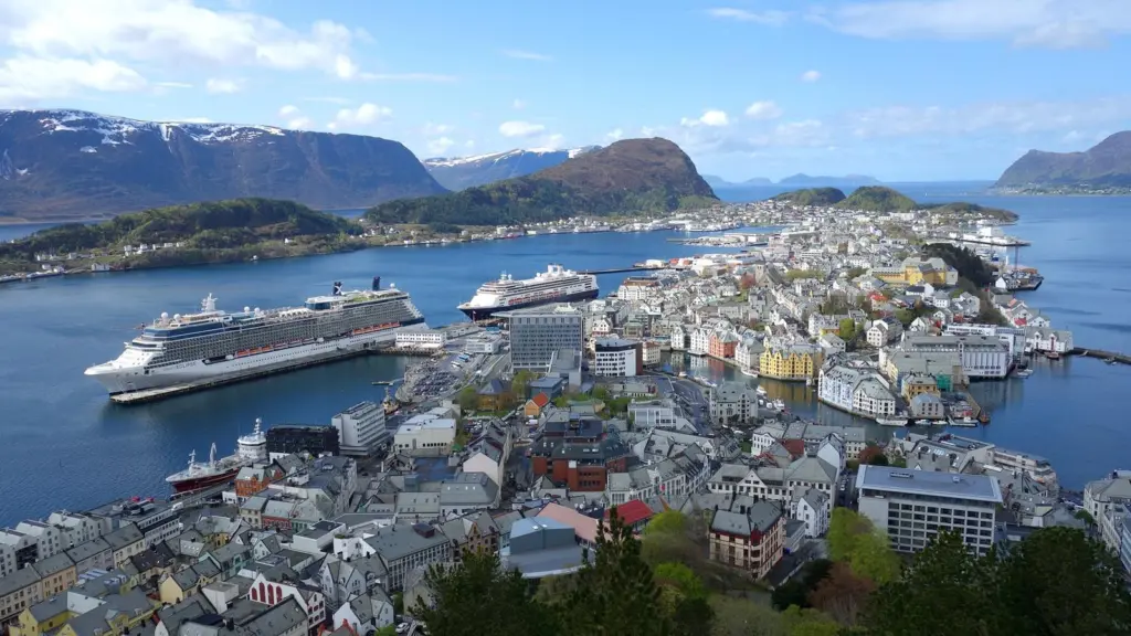 Norway's Ålesund now offers a 30% discount on harbour dues for environmentally-friendly cruise ships