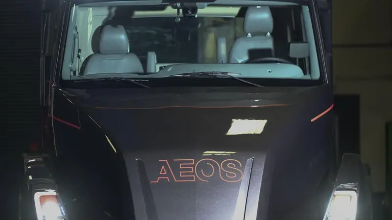 Cummins Aeos tractor