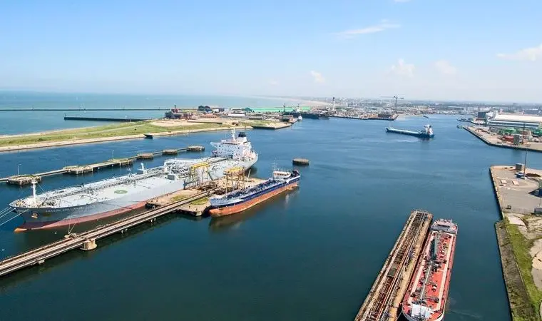 The port said that after several difficult years, liquid bulks are benefitting from the opening of the LNG terminal