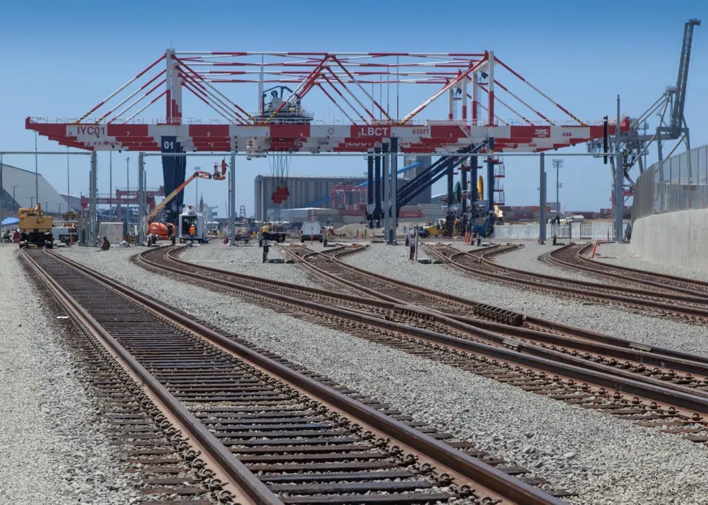 Middle Harbour Rail