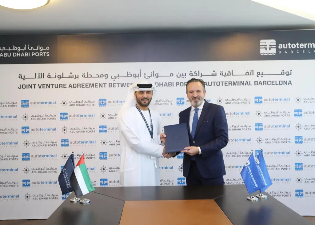 Captain Mohamed Juma Al Shamisi, chief executive of Abu Dhabi Ports (L), and Xavier Vázquez, chief executive of Autoterminal (R)