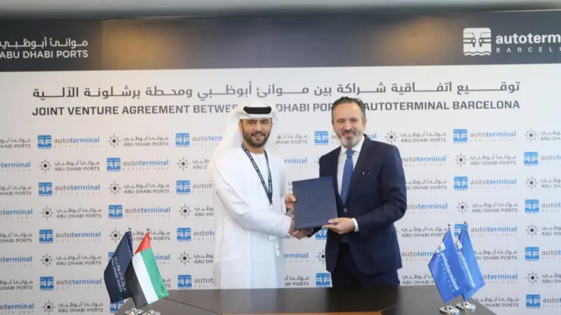 Captain Mohamed Juma Al Shamisi, chief executive of Abu Dhabi Ports (L), and Xavier Vázquez, chief executive of Autoterminal (R)