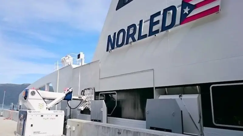 Cavotec MoorMaster automated mooring in action at Lavik ferry berth in Norway