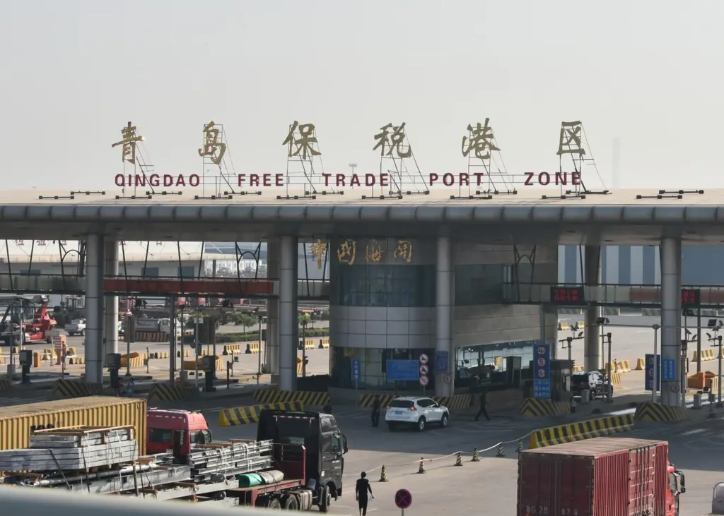 Shandong, the territory of Qingdao (pictured), Yantai and Rizhao ports, is considering better co-ordination. Credit: Antoine 49