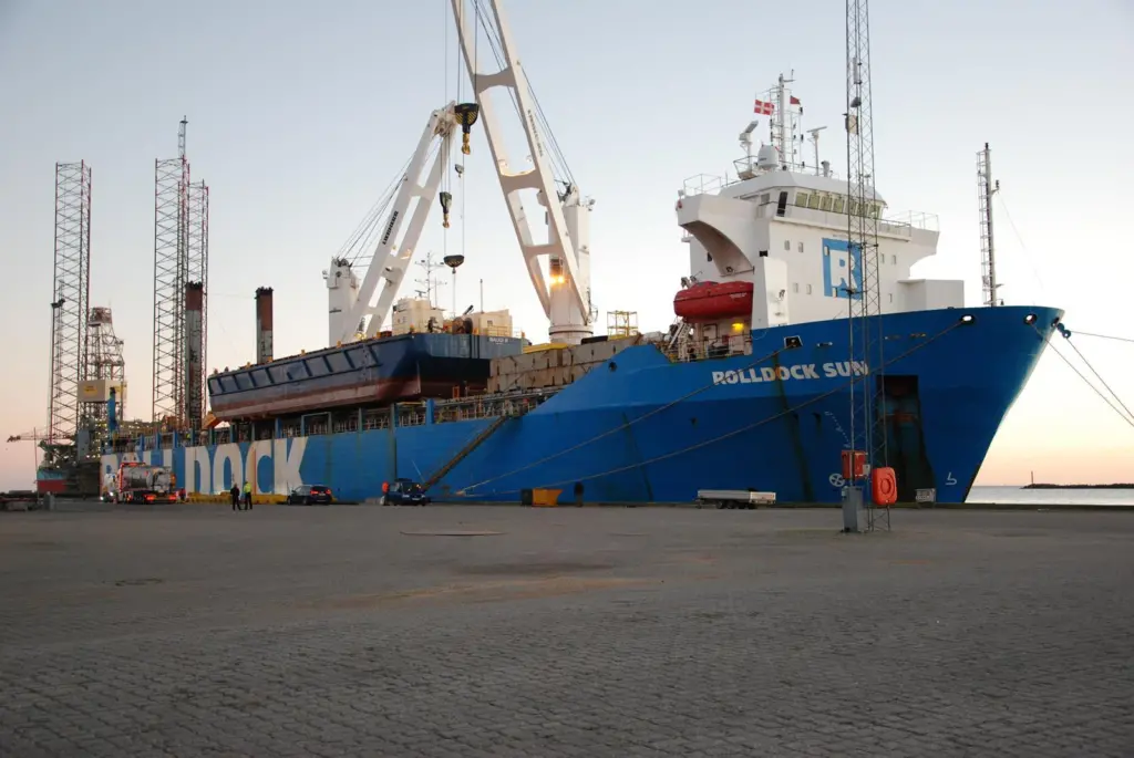 An experienced, knowledgeable crew and good safety focus are vital for project cargo handling says Grenaa Havn's Theis Gisselbæk