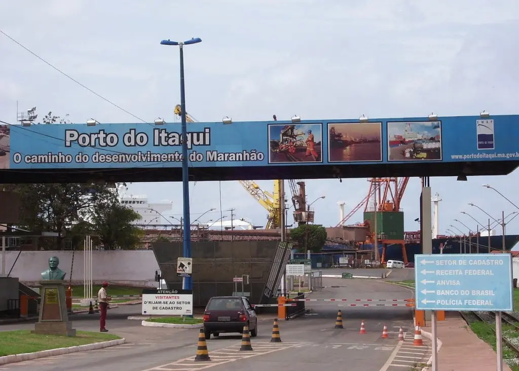 The port (pictured in 2007) will start an auction for the concession of its new general cargo terminal in July Photo: Luiz Felipe Sousa Oliveira (LF50)/Wikimedia Commons/Public Domain