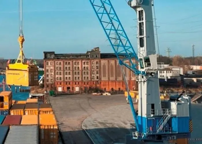 Two eco-efficient Konecranes Gottwald Model 5 Mobile Harbour Cranes will be delivered to the UK Port of Dover
