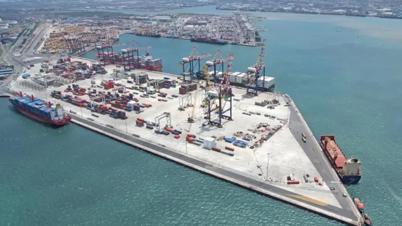 Durban Container Terminal achieved “astronomical” handling volumes for 2017/18. Credit: port of Durban