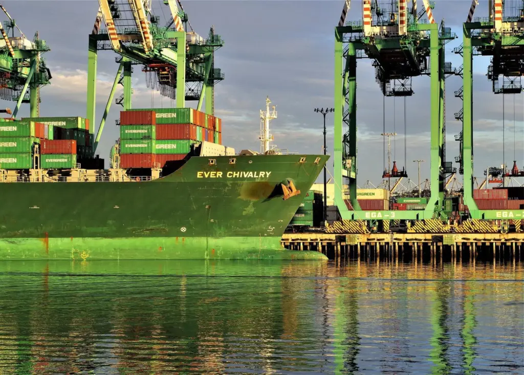 The Port of LA's ocean imports were 4.7m teu last year Photo: joey zanotti/flickr/CC BY 2.0