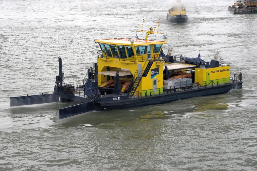 It will be a number of weeks before the clean-up at the Port of Rotterdam is complete, the Port of Rotterdam Authority has indicated. Photo: Quistnix