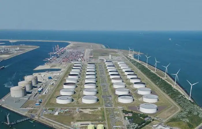 The work will allow Gate Terminal to load the new standard size vessels of around 180000 m3 in less than three days Photo: Port of Rotterdam
