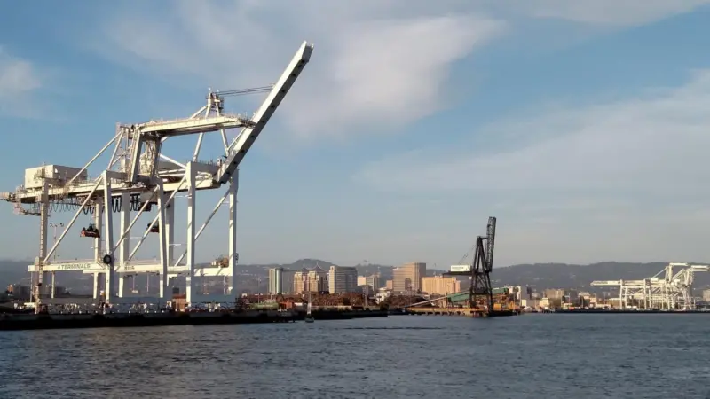 The retrofit is forecast to cut over 45 tonnes of exhaust emissions each year at the Port of Oakland Photo: Christopher/flickr/CC BY-NC 2.0