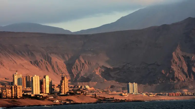 For around 70 days annually, Puerto de Iquique is closed to traffic due to high tides (image is of the city of Iquique) Photo: Mariano Mantel/flickr/CC BY-NC 2.0