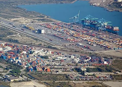 Marseille Fos already offers more than 200 container shuttle options per week throughout France Photo: Marseille Port Authority